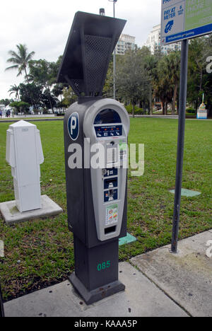 Solar-powered parcomètre, Fort Lauderdale, Florida, USA Banque D'Images