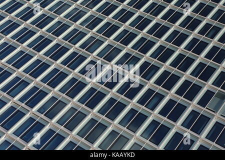 Façade en verre d'un gratte-ciel dans Glasfasade Hochhauses - Hambourg von à Hambourg Banque D'Images