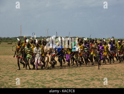 Dassanech fier Ox célébration, Salheng,Comté de Turkana, Omorate, Ethiopie Banque D'Images