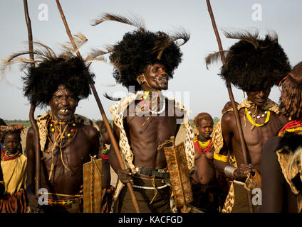 Dassanech Dimi pour célébrer la cérémonie de circoncision des adolescents, les SIE,Comté de Turkana, Omorate, Ethiopie Banque D'Images