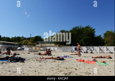 Le quartier animé plage Otrada à Odessa, Ukraine. Banque D'Images