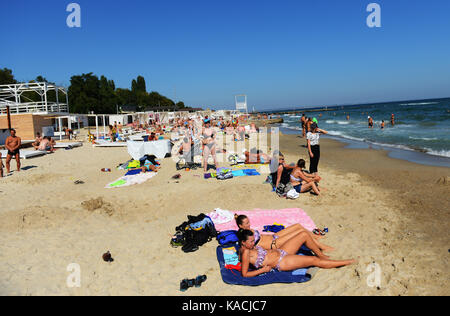 Le quartier animé plage Otrada à Odessa, Ukraine. Banque D'Images