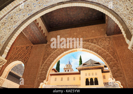 Granada, Espagne - 29 juin 2017 : Alhambra, la forme d'arabe complète qui a été Qalat al-Hamra, est un palais forteresse et complexe. Banque D'Images