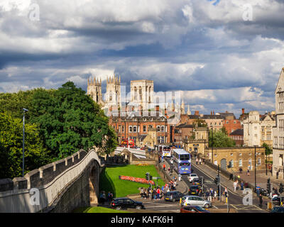 La cathédrale de York des murs de la ville york yorkshire Angleterre Banque D'Images