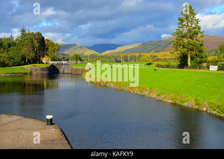 Canal et chalet de Gairlochy - Ecosse Banque D'Images