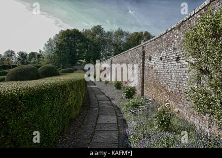 Avebury, dans le Wiltshire, mur de jardin Banque D'Images