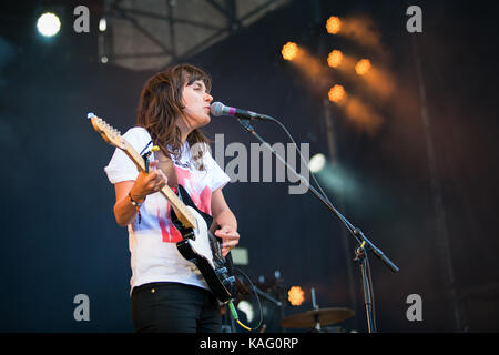 Le chanteur-compositeur australien et musicien de rock indépendant Courtney Barnett joue un concert au festival de musique norvégien Øyafestivalen 2015 à Oslo. Norvège, 12/08 2015. Banque D'Images