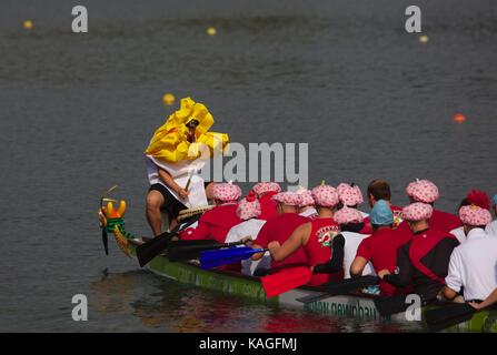 Dragon Boat Race sur Fühlinger See, Cologne Banque D'Images