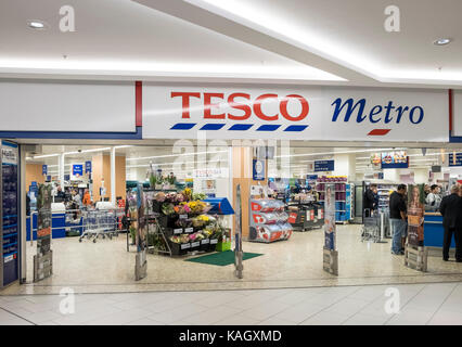 Tesco Metro, Victoria Centre, Nottingham, England, UK Banque D'Images