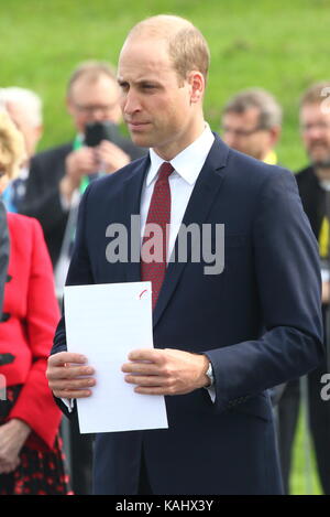 Milton Keynes, Royaume-Uni. 26 sep, 2017. s.a.r. William, duc de Cambridge visites Milton Keynes pour aider à célébrer le 50e anniversaire de la ville. campbell Park, Milton Keynes, Buckinghamshire, Royaume-Uni le 26 septembre 2017 Crédit : Keith mayhew/Alamy live news Banque D'Images