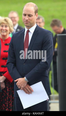 Milton Keynes, Royaume-Uni. 26 sep, 2017. s.a.r. William, duc de Cambridge visites Milton Keynes pour aider à célébrer le 50e anniversaire de la ville. campbell Park, Milton Keynes, Buckinghamshire, Royaume-Uni le 26 septembre 2017 Crédit : Keith mayhew/Alamy live news Banque D'Images