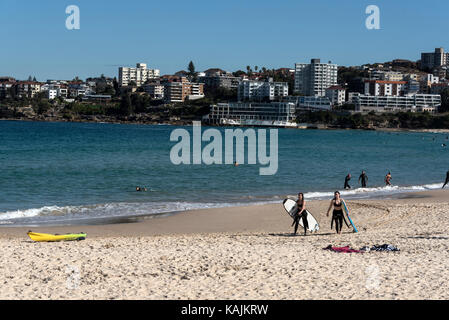 La plage de Bondi moins bondé pendant les mois d'hiver, près de Sydney en Nouvelle-Galles du Sud, Australie Banque D'Images