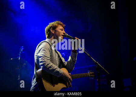 Le talentueux chanteur, compositeur et musicien dePresno interprète un concert en direct au Sentrum Scene pendant le festival de vitrine norvégien et la conférence musicale par:Larm 2016 à Oslo. Norvège, 03/03 2016. Banque D'Images