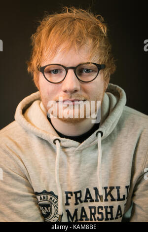 La populaire chanteuse, auteur-compositeur et musicien Ed Sheeran dépeint au cours d'une visite à Oslo. La Norvège, 25/01 2017. Banque D'Images