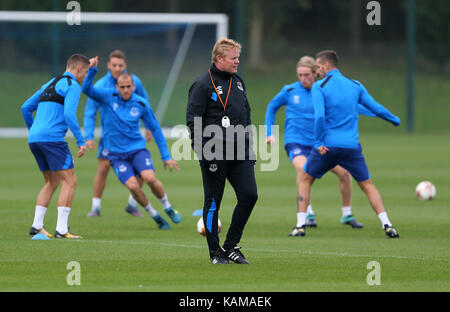 Gestionnaire d'Everton Ronald Koeman lors de la session de formation à la ferme de Finch, Liverpool. Banque D'Images