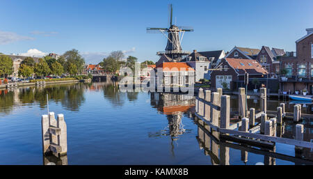 Panorama du moulin historique de adriaan à Haarlem, Pays-Bas Banque D'Images