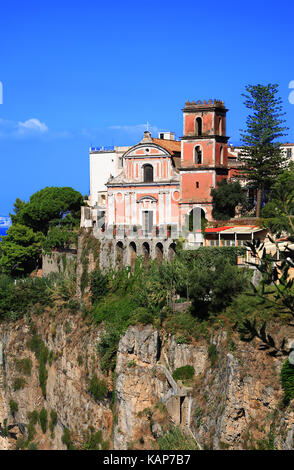 Église Santissima Annunziata, Vico Equense, Péninsule de Sorrente, Campanie, Italie. Banque D'Images