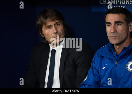 Madrid, Espagne. 27 Sep, 2017. Antonio Conte (entraîneur, Chelsea FC) pendant le match de foot de la phase de groupes de UEFA Europa League 2017-2018 entre Club Atletico de Madrid et le Club de Football de Chelsea à Wanda Metropolitano Stadium le 27 septembre 2017 à Madrid, Espagne. Crédit : David Gato/Alamy Live News Banque D'Images