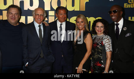 New York, New York, États-Unis. 27 septembre 2017. Les acteurs JEFF Garlin, LARRY DAVID, RICHARD PLEPLER, CHERYL HINES, SUSIE ESSMAN et J.B. SMOOVE assistent à la première New-yorkaise de la saison 9 de Curb Your Enthusim au SVA Theater. Crédit : Nancy Kaszerman/ZUMA Wire/Alamy Live News Banque D'Images