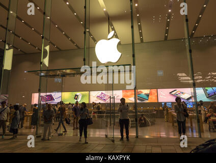 L'extérieur de l'Apple Store de Ginza, région du Kanto, Tokyo, Japon Banque D'Images