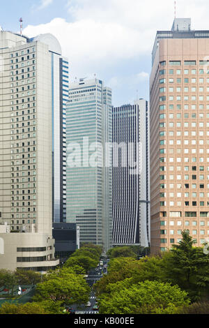 Japon, Tokyo, dans le quartier de Shinjuku, des tours, Banque D'Images