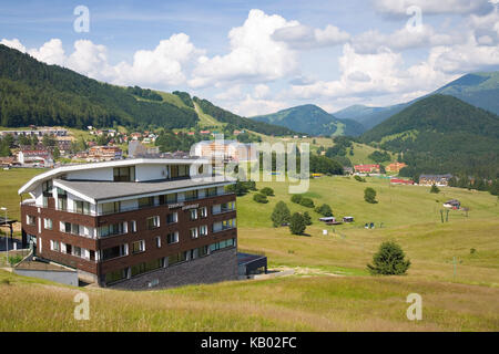 La Slovaquie, le village de montagne donovaly dans les Basses Tatras, Banque D'Images