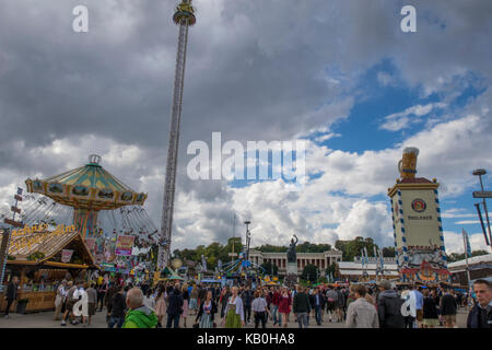 Oktoberfest Munich Allemagne festival shoot off carnaval Banque D'Images