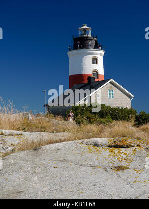 Le phare de Söderarm, à l'extérieur de Räfsnäs, Gräddö, Rådmansö dans l'archipel de Roslagen à Stockholm, en Suède, en Europe. Banque D'Images