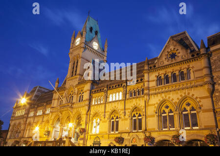 L'Angleterre, Winchester, Hampshire, disque guildhall, le soir, Banque D'Images