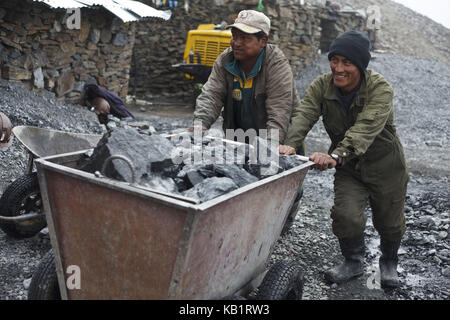 La Bolivie, la cordillère Apolobamba, l'exploitation minière, l'or, le travailleur de la mine, Banque D'Images