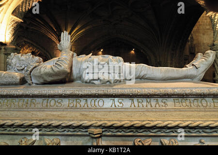 Portugal, Lisbonne, tombeau du poète national Luiz Vaz de Camoes dans le minster Santa Maria du Hieronymusklosterr (cloître), Banque D'Images