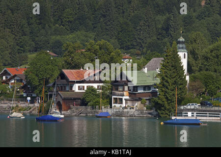 Vue de la péninsule de Zwergern au lac Walchensee au lac Walchensee, Bavière, Allemagne, Banque D'Images