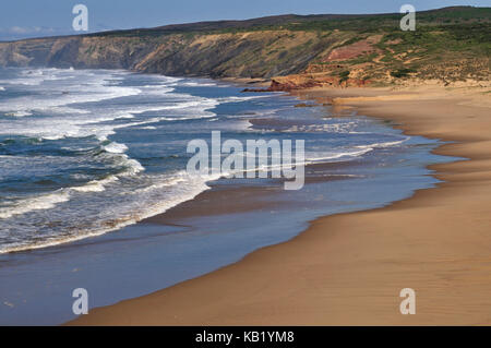 Portugal, algarve, vue sur la plage Praia do Amado dans la réserve naturelle du Costa Vicentina, Banque D'Images