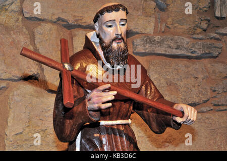 Espagne, Galice, statue de saint Franziskus en pèlerinage dans l'église paroissiale Santa Maria la Real à O Cebreiro, Banque D'Images