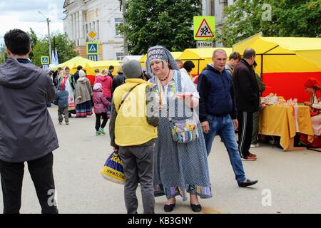 Juin, 2017, odoev (Russie) : folk festival 'grand-père' filimon's tales - femme en costume national. Banque D'Images