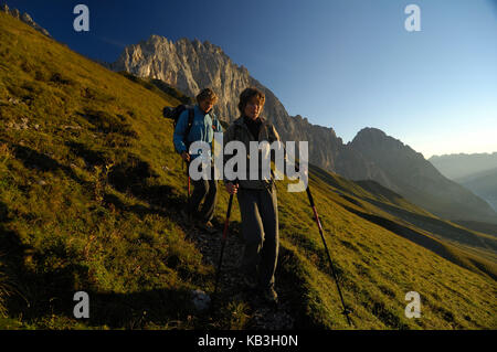 Descente du mur sud de Schüsselkar, Banque D'Images