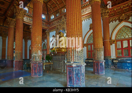 Vue de l'intérieur de la Pagode de l'kawhnat, Myanmar, l'Asie, Banque D'Images