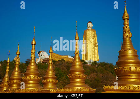 Bouddha couché, Monywa, Myanmar, l'Asie, Banque D'Images