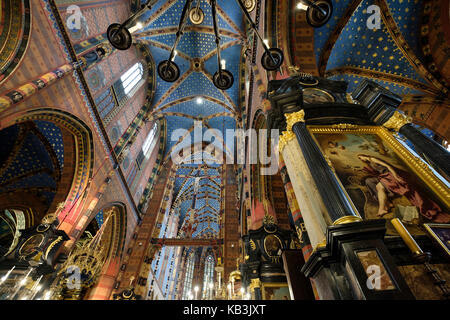 La basilique Sainte-Marie de l'intérieur, Cracovie, Pologne, Europe Banque D'Images