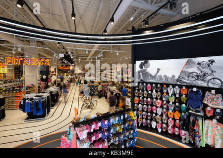 L'intérieur du magasin de sport Banque D'Images