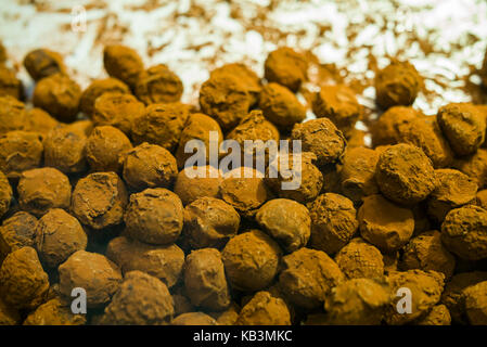 Belgique, bruges, boutique de chocolats belges, de chocolat Pralines Banque D'Images