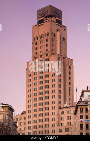 Belgique, Anvers, kbc boerentoren, tour ou gratte-ciel art déco construit en 1932, l'aube Banque D'Images