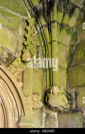 La France, Finistère, halte sur le Chemin de Saint Jacques, Plougonven, paroisse de l'église et de l'enceinte Banque D'Images