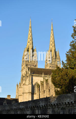 La France, Finistère, quimper, la cathédrale saint-Corentin Banque D'Images