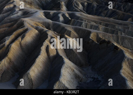 Moonlight shot à Zabriskie point dans la vallée de la mort, Californie, USA Banque D'Images