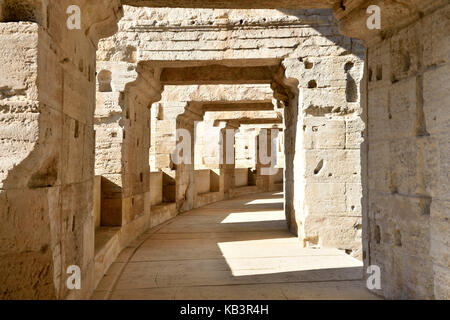 France, Bouches du Rhône, Arles, les arènes, l'Amphithéâtre Romain de 80 à 90 MA, inscrite au Patrimoine Mondial de l'UNESCO Banque D'Images