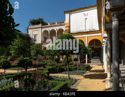 Grand jardin (Jardin Grande) de la maison de Pilate à Séville, Espagne Banque D'Images