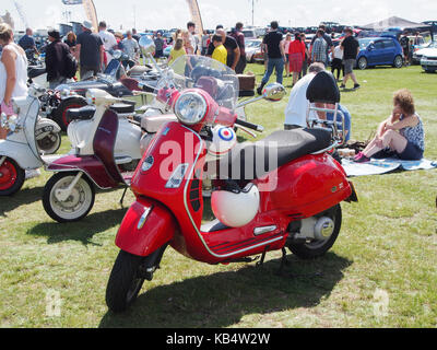 Des scooters à un scooter rencontrez Banque D'Images