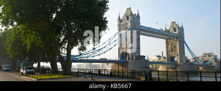 United kingdown, London, Tower Bridge ascenseur pont traversant la Tamise, entre les quartiers de Southwark et de Tower Hamlets Banque D'Images