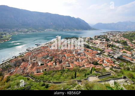 Le Monténégro, côte adriatique, baie de Kotor, vieille ville de Kotor, classée au patrimoine mondial de l'UNESCO Banque D'Images